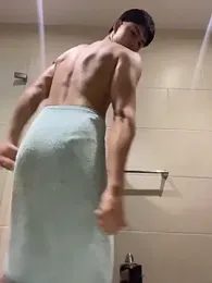 Lander_Cruz — webcam model online on stripchat