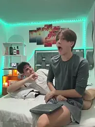 Alex_and_Fabian — webcam model online on stripchat