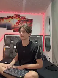 Alex_and_Fabian — webcam model online on stripchat