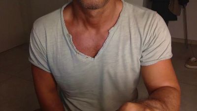 MiBoVe84 — webcam model online on cam4
