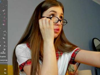 Emily-Lews — bongacams