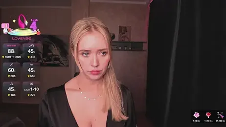 PrettieKate — webcam model online on stripchat