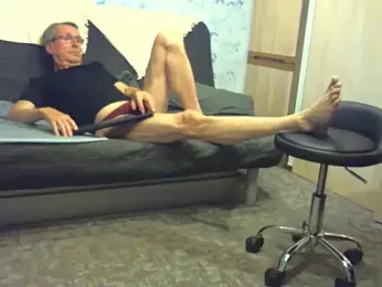 kiam471 — webcam model online on stripchat