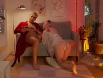 lunaticas — Chaturbate stream photo (Jun 2026)