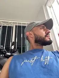 Elferjuan1310 — webcam model online on stripchat