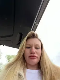 justmilaa — webcam model online on stripchat