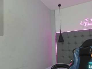 scarletcherry18 — Camsoda profile photo