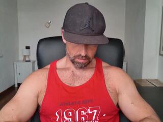 Robert Smiley — webcam model online on flirt4free
