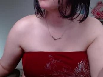krystalsyxx — webcam model online on chaturbate
