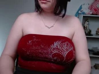krystalsyxx — webcam model online on chaturbate