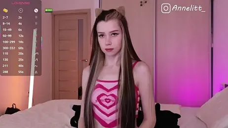 Annelitt — Stripchat stream photo (Apr 2026)