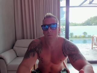 Leoboy — webcam model online on flirt4free
