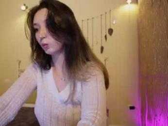 sarasuo — webcam model online on chaturbate