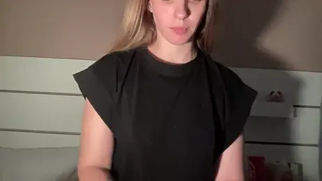 petiteetoile — webcam model online on stripchat