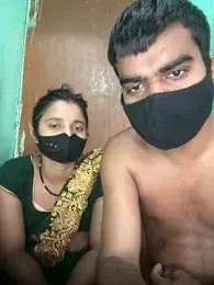 Suhani512 — webcam model online on stripchat