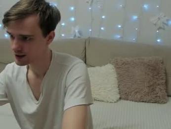 yueslang — webcam model online on chaturbate