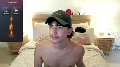 olly_jerez — webcam model online on stripchat