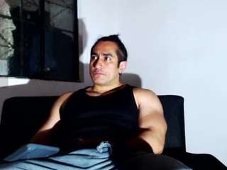 willianm777 — Camsoda stream photo (Apr 2026)