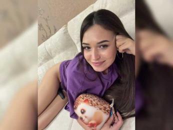 Anutka-chocolatee — webcam model online on bongacams