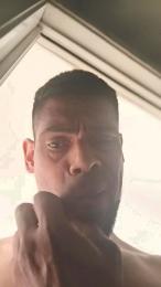 Carlosiq1 — webcam model online on cam4