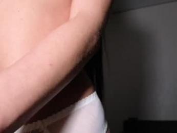 hoaarisa — webcam model online on chaturbate