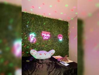 SarenaSoThick — bongacams