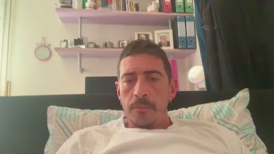 kaips — webcam model online on cam4