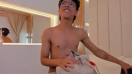 adams_bobby — Stripchat stream photo (Jul 2026)