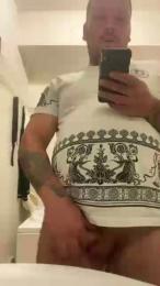 Balance2119 — webcam model online on cam4