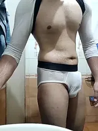 hunkfreakin — webcam model online on stripchat