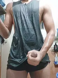 hunkfreakin — webcam model online on stripchat