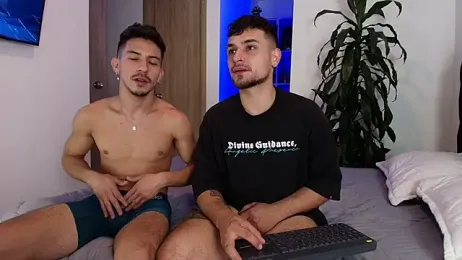 Two_sinzXX — Stripchat stream photo (Apr 2026)