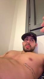 alejandro2402 — Cam4 stream photo (Apr 2026)
