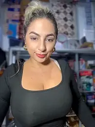 sammyqueenx21 — webcam model online on stripchat