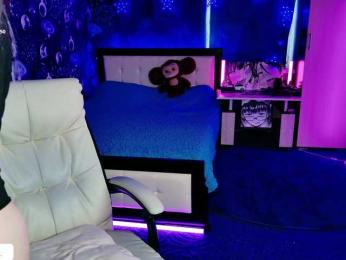 NaomiHita — webcam model online on bongacams