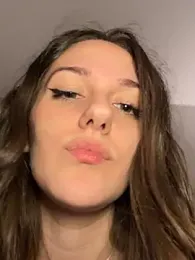 martadiventura — webcam model online on stripchat