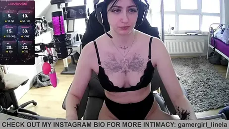 Gamergirl-Linela — webcam model online on stripchat