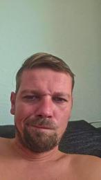 sklaveverheira1 — webcam model online on cam4