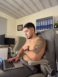 Dimitri_Colleman — webcam model online on stripchat