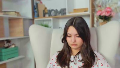 HildredUrive — Cam4 stream photo (Apr 2026)