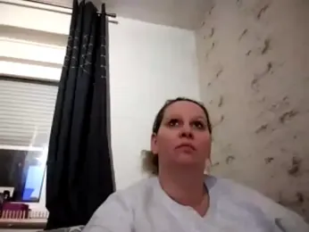 Mrs-Luder — Stripchat stream photo (Nov 2023)