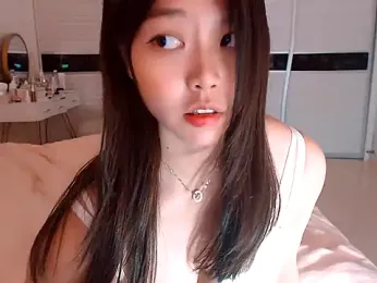 Dou-Yayaya — Stripchat stream photo (Apr 2025)