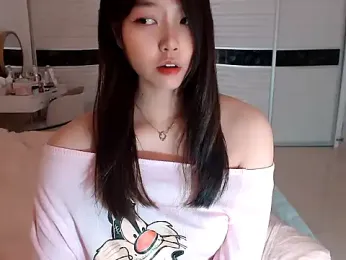 Dou-Yayaya — Stripchat stream photo (Apr 2025)