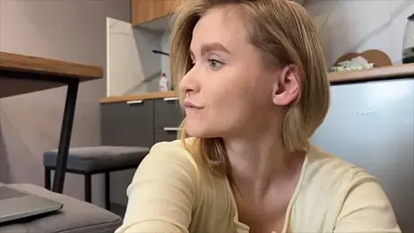 Adelovenick — webcam model online on stripchat