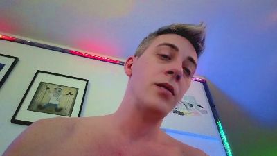 HuGo4K — webcam model online on cam4