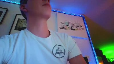 HuGo4K — webcam model online on cam4