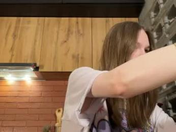 nloraaa — webcam model online on chaturbate