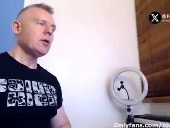 tomfoxcam — webcam model online on chaturbate