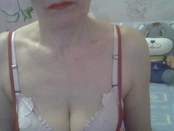 Red-Rose-777 — Bongacams stream photo (Dec 2025)