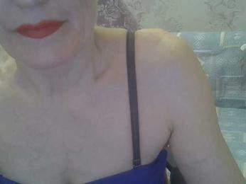 Red-Rose-777 — Bongacams stream photo (Dec 2025)